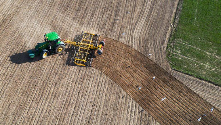 SWIFTER SO_F seedbed cultivator attached to tractor