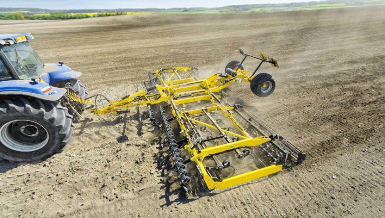 SWIFTER SO_F seedbed cultivator attached to tractor